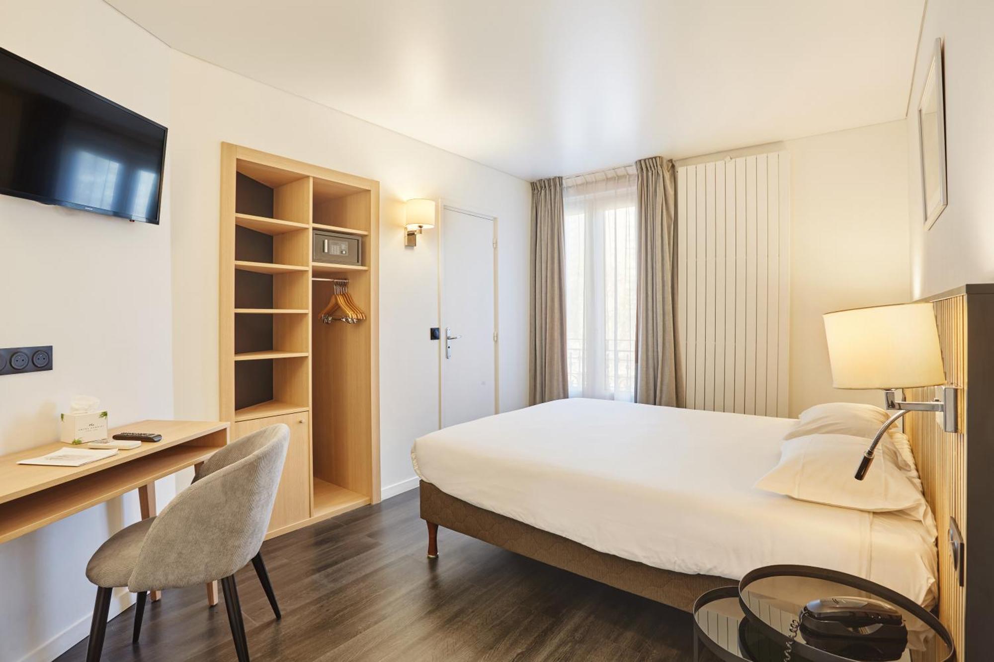กาเบรียล Hotel อิซซีเลมูลิโนต์ ภายนอก รูปภาพ