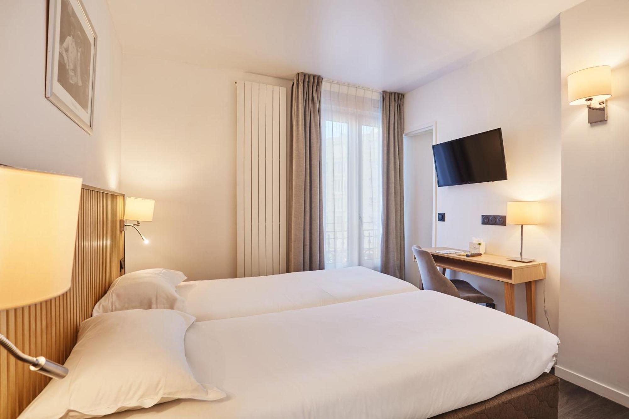 กาเบรียล Hotel อิซซีเลมูลิโนต์ ภายนอก รูปภาพ