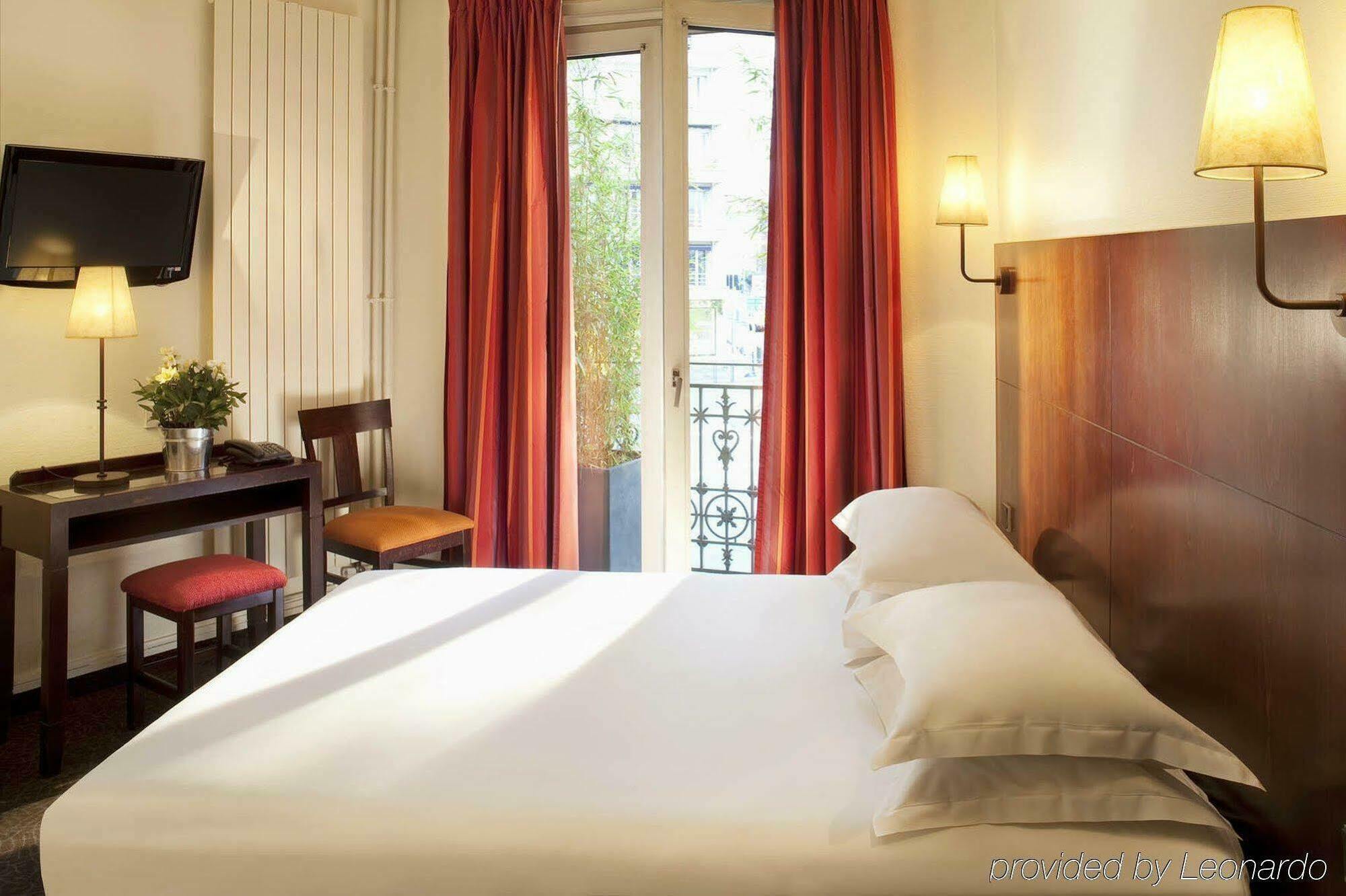 กาเบรียล Hotel อิซซีเลมูลิโนต์ ภายนอก รูปภาพ